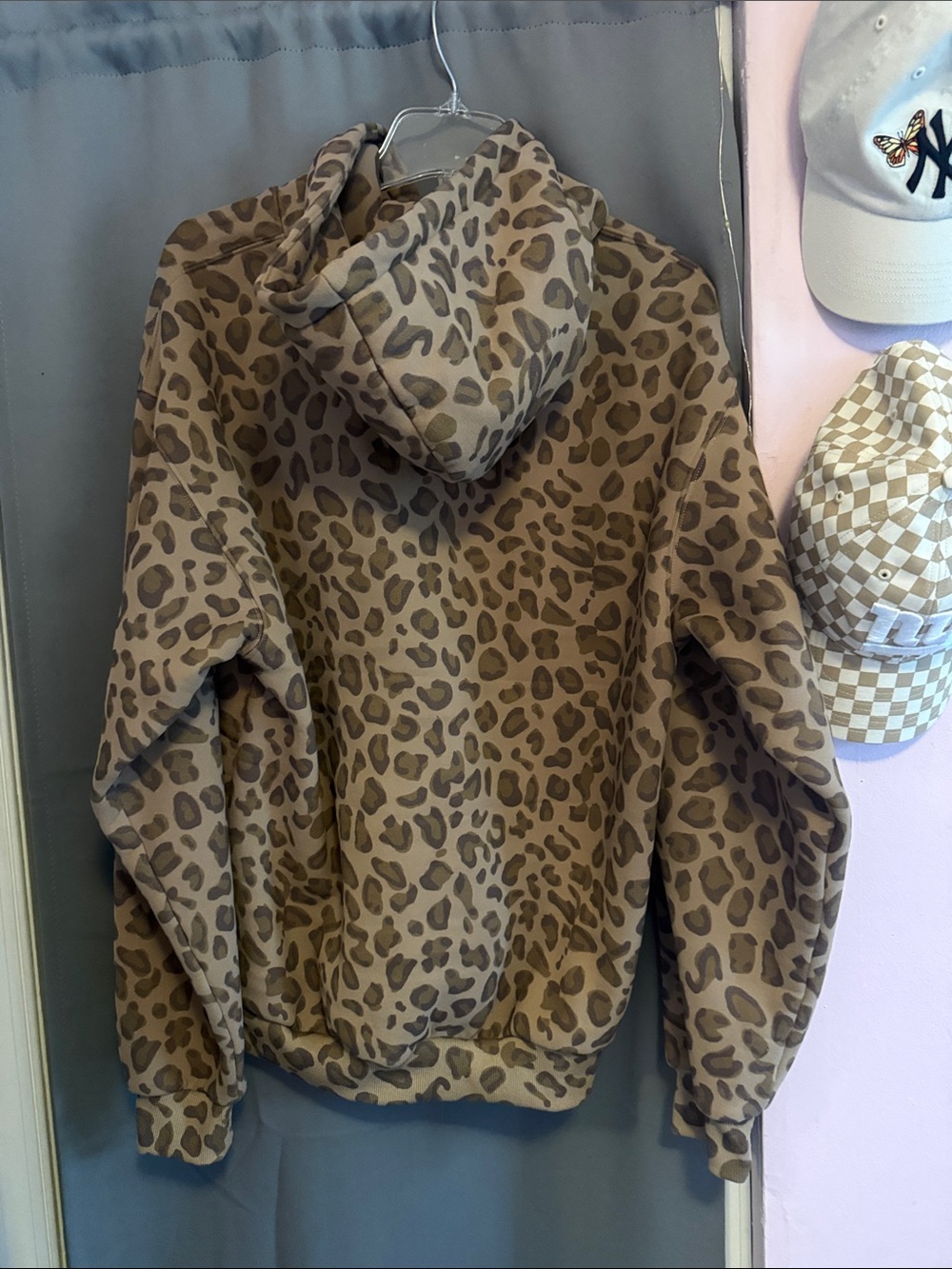 Comfrt Leopard Print Brown Hooded Pullover hoodie. Oversized - Picture 3 of 4